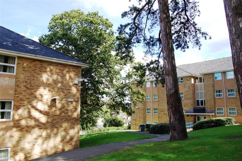 Plas Gwyn Halls, Cardiff Met University Zewnętrze zdjęcie